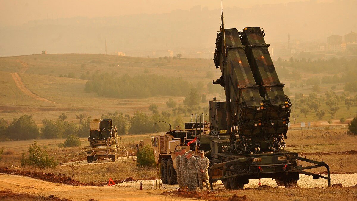 Lanzador Patriot del Mando Central de Estados Unidos desplegado en tierras de Turquía. Sus fabricantes, Raytheon y Lockheed Martin, están superados por la enorme demanda - PHOTO/US DoD-Glenn Fawcett