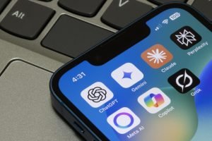 El Parlamento Europeo, dividido sobre la prohibición de las apps de pornificación con IA