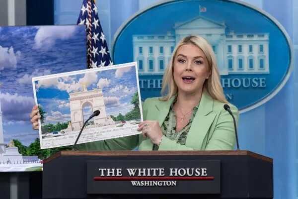 Portavoz muestra el Arco de Triunfo trumpista
