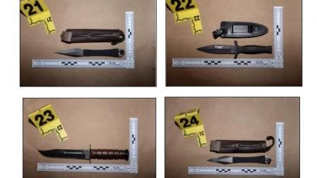 Imagen de algunos cuchillos y dagas que portaba el atacante