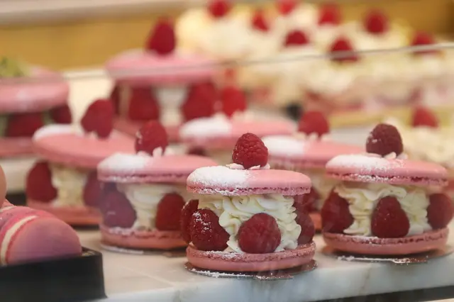 Dulces de crema y frutas