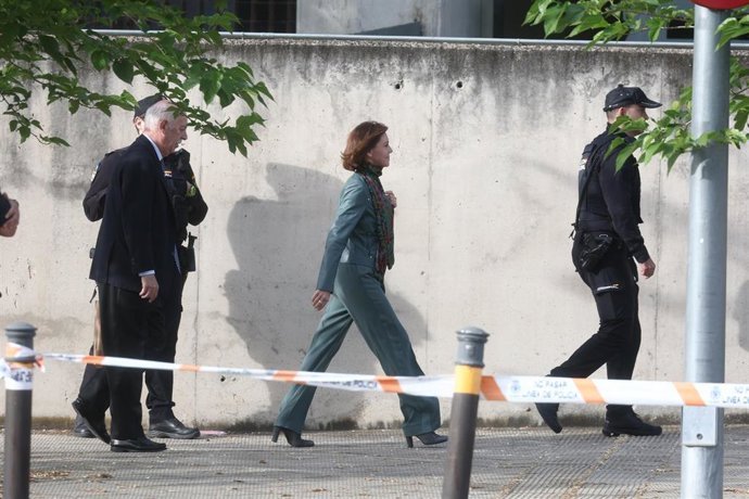 Cospedal admite reuniones con Villarejo pero niega haberle hecho "encargos": "Yo le hice preguntas" La exministra de Defensa, María Dolores de Cospedal, a su llegada a la Audiencia Nacional, a 23 de abril de 2026, en San Fernando, Madrid (España).