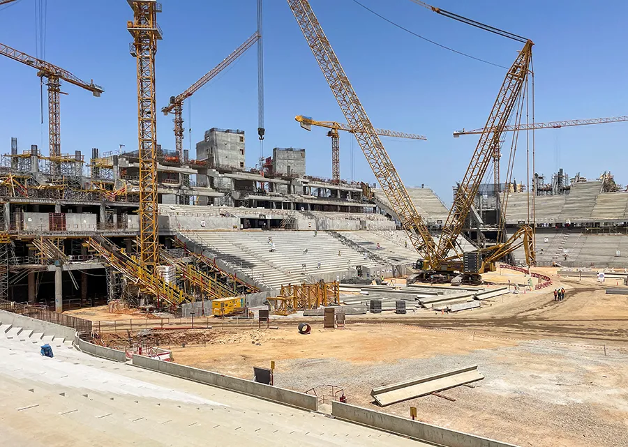 Una vista general muestra las obras de construcción del Estadio Hassan II, con vistas a la Copa del Mundo, en Benslimane, cerca de Casablanca (Marruecos), el 23 de mayo de 2026 - REUTERS/ AHMED ELJECHTIMI