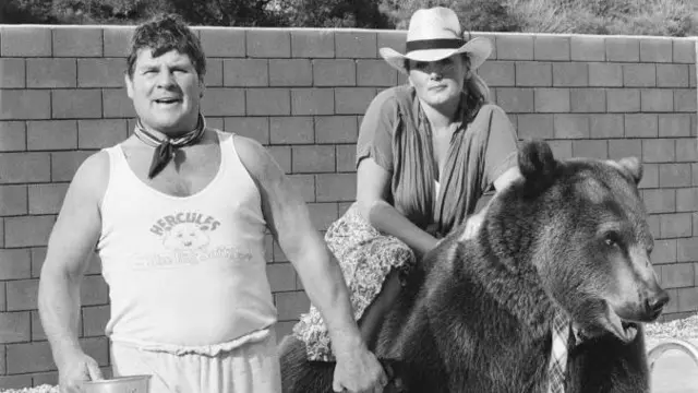 Andy, Maggie y Hércules 