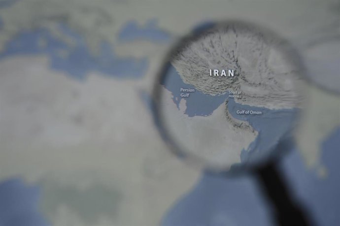 Trump anuncia una iniciativa humanitaria para permitir la salida de los buques atrapados por el cierre de Ormuz Archivo - Mapa del estrecho de Ormuz