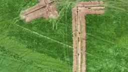Vista aérea de la excavación arqueológica realizada este año en las inmediaciones de Halberton, en el condado inglés de Devon