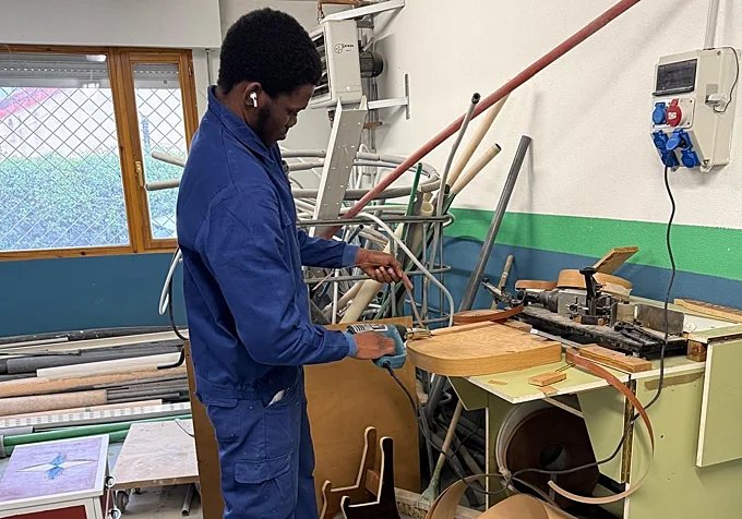 El proyecto tiene la finalidad de favorecer la inclusión social y laboral de 30 jóvenes en situación de alta vulnerabilidad.