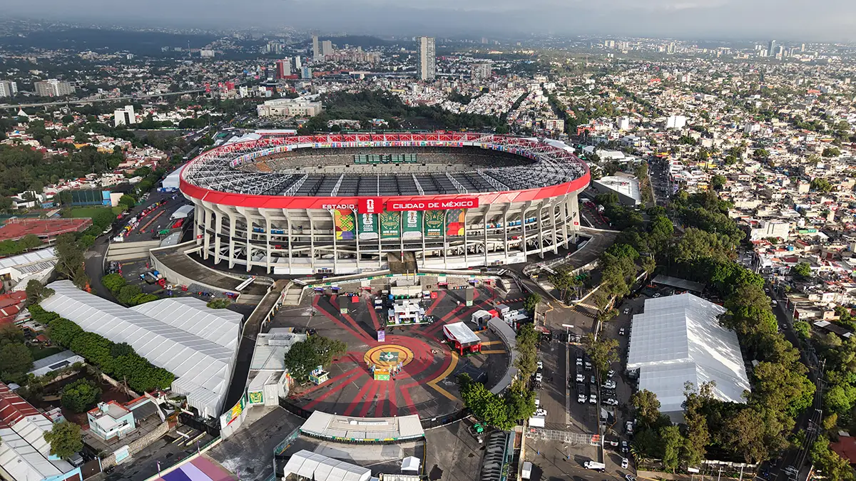 Una imagen tomada desde un dron muestra el Estadio de la Ciudad de México, anteriormente conocido como Estadio Azteca, antes del partido inaugural de la Copa Mundial de la FIFA 2026, en la Ciudad de México, México, el 10 de junio de 2026 - REUTERS/ LUIS CORTÉS