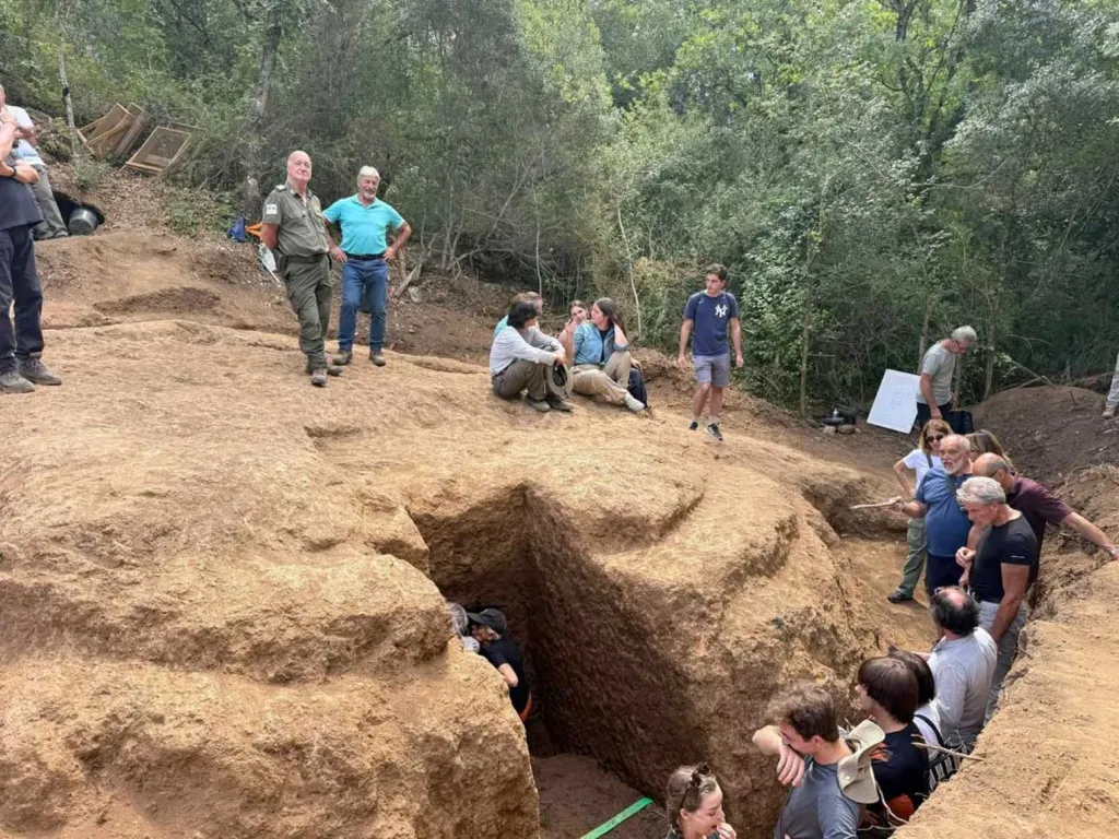 Apertura de la tumba etrusca