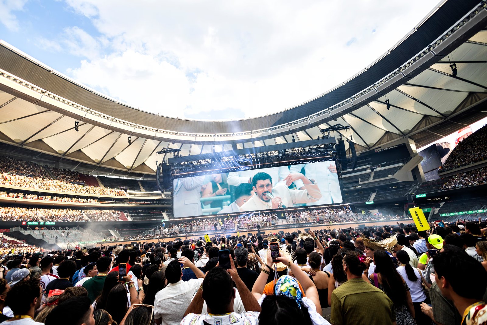 Concierto de Bad Bunny en el Estadio Metropolitano de Madrid. 
