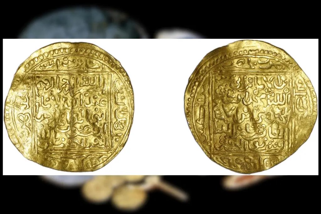 Algunas de las monedas de oro recuperadas entre los restos del naufragio