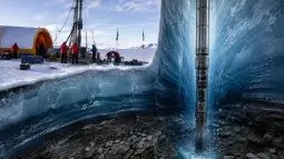 Científicos perforan casi 3 kilómetros en la Antártida y encuentran un hielo de 1,2 millones de años con un secreto único