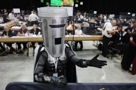 El conde Binface, durante el recuento electoral de Makerfield. 