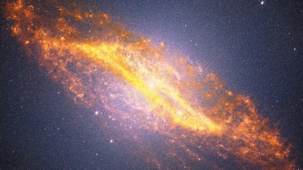 La misma región observada en el infrarrojo cercano muestra la asombrosa densidad estelar en torno al núcleo de Centaurus A