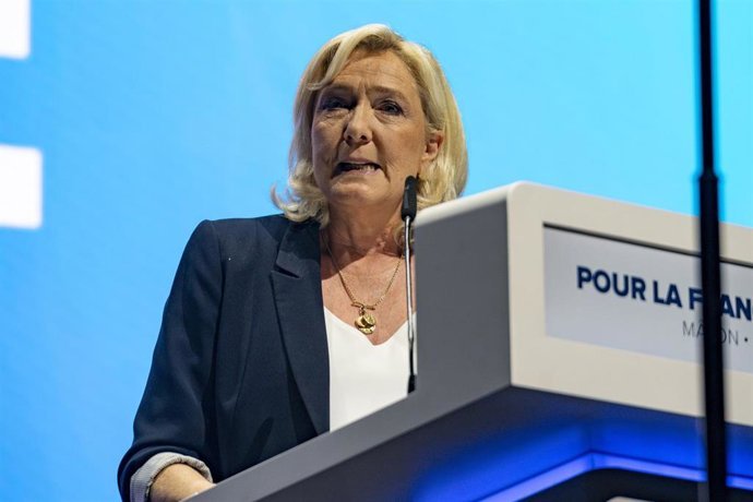 Archivo - La líder de Agrupación Nacional, Marine Le Pen, en un mitin. 