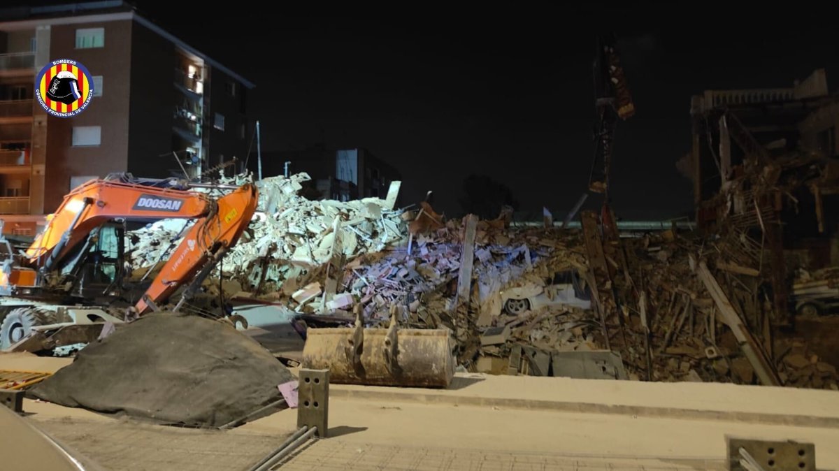 Benetússer derruirà la part de l'edifici desplomat que queda en peus i oferix suport als afectats