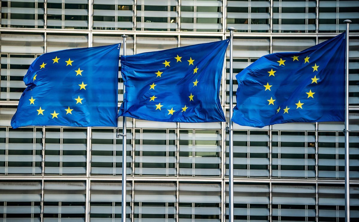 Bruselas da más margen a la industria para reducir emisiones con la reforma del mercado de carbono