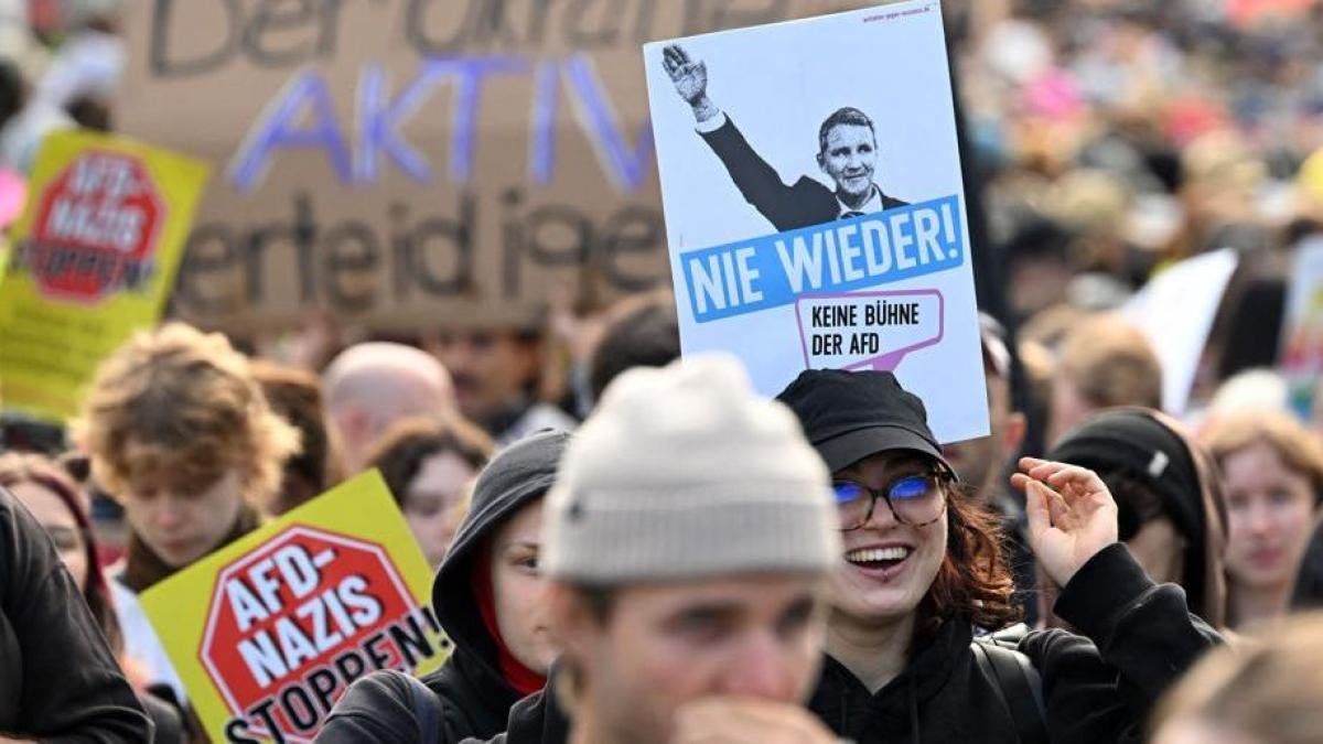 El partido ultraderechista AfD exhibe músculo en un congreso en Erfurt pese a las protestas