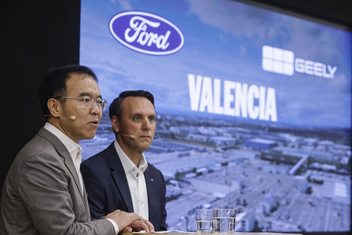 Ford i Geely s'alien en una joint venture que elevarà la producció de la fàbrica d'Almussafes a cinc vehicles