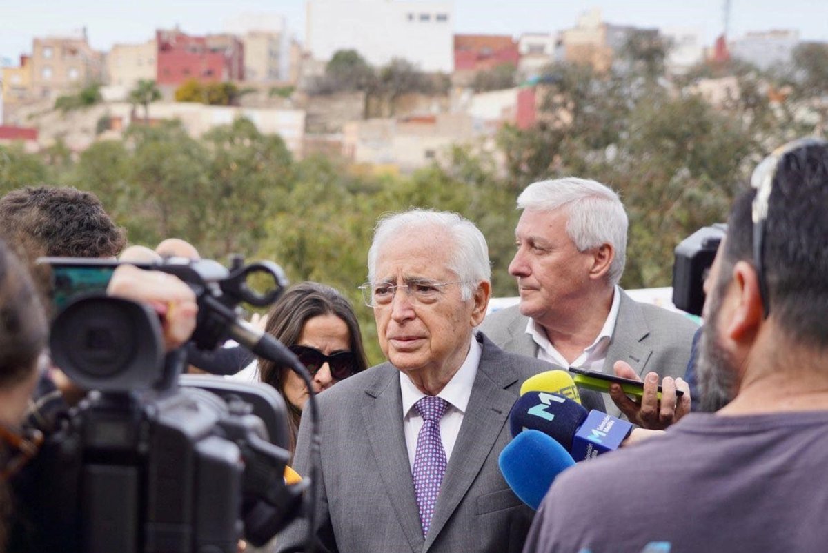 Imbroda cifra en "unas 400 como mucho" las entradas de migrantes en Melilla, cuya frontera con Marruecos está cerrada
