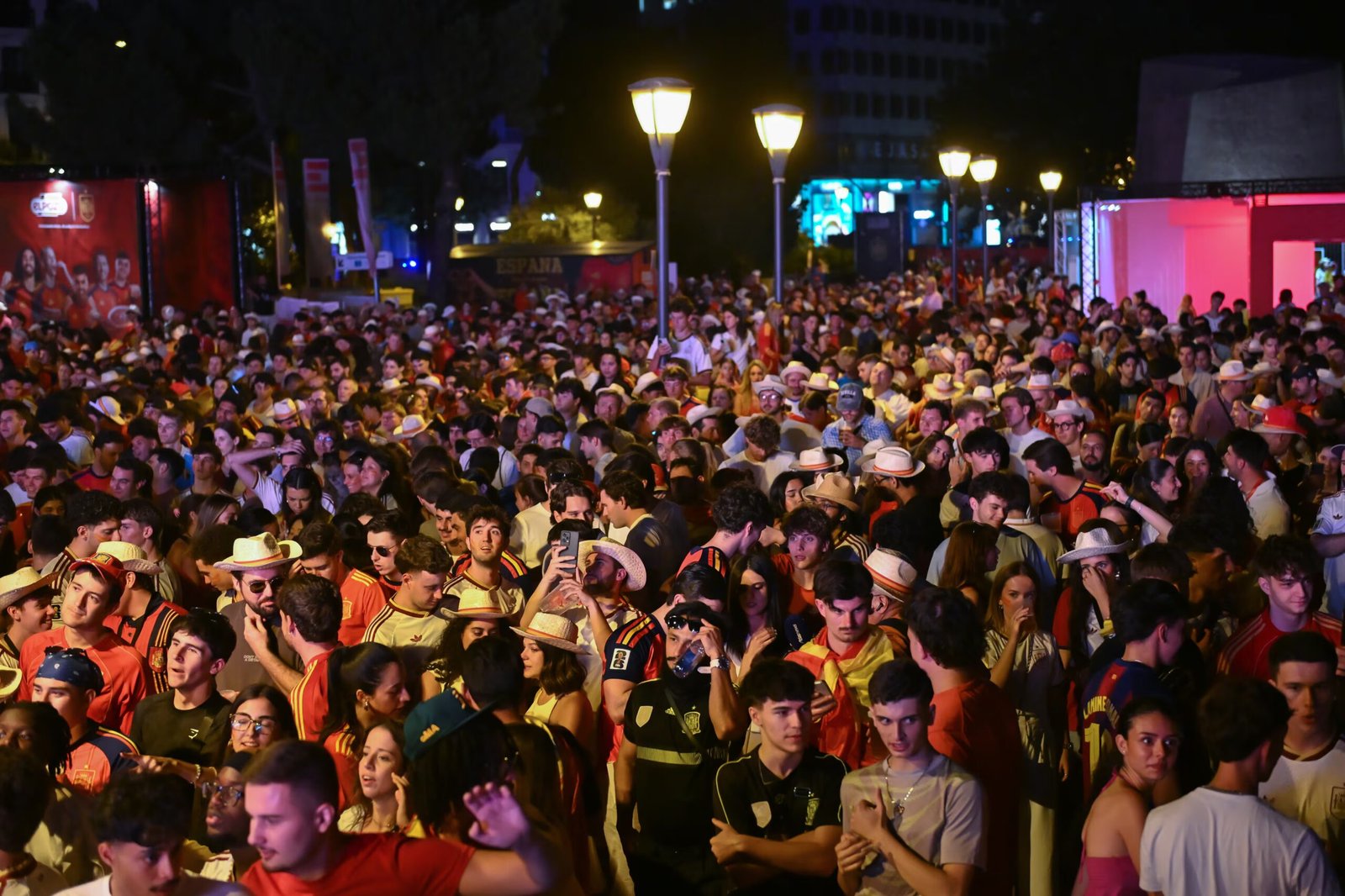 Los lectores opinan: “España ganó pero yo no pude celebrarlo”