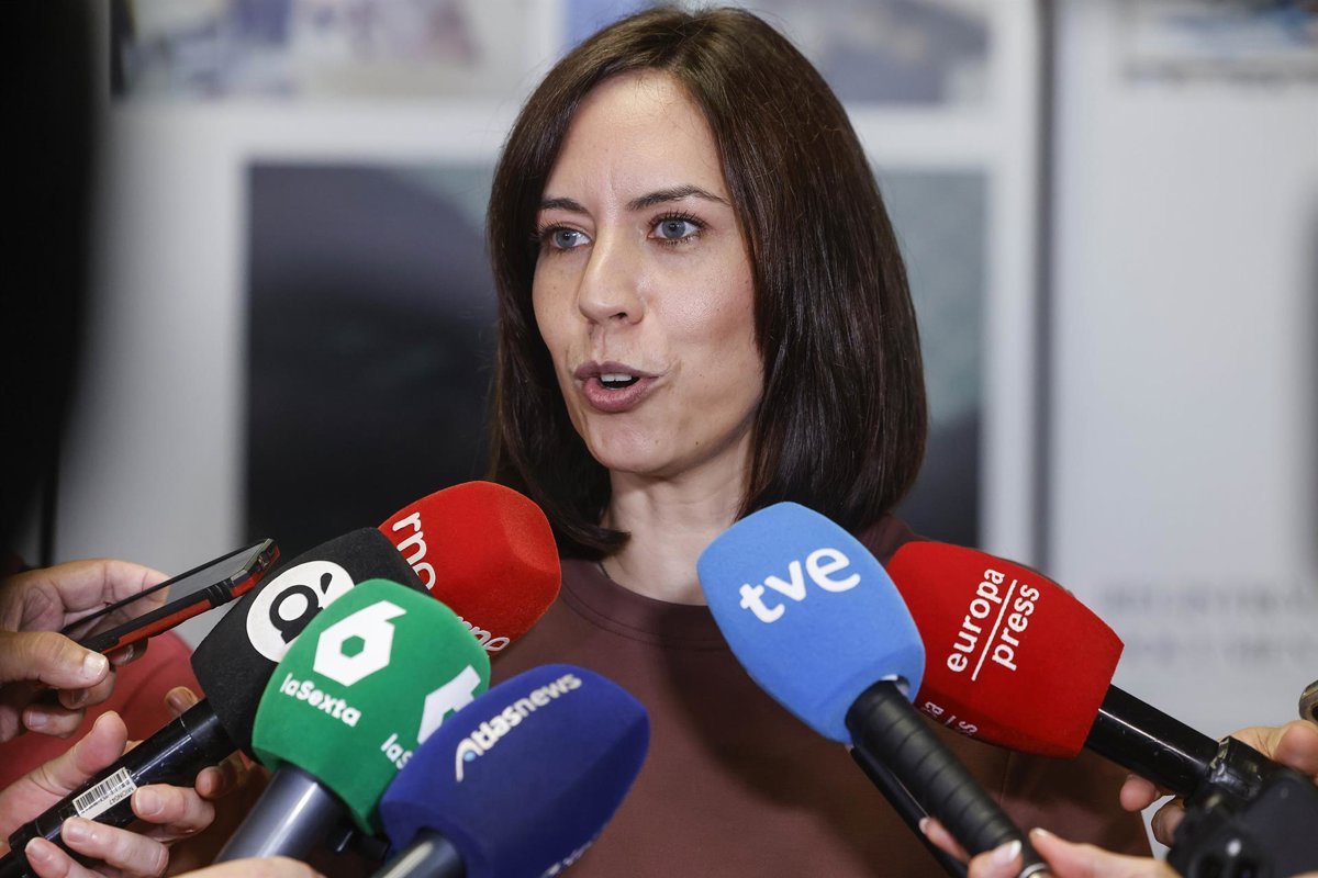 Morant diu que no va comparar a Feijóo amb Hitler, sinó que era un paral·lelisme sobre "polítiques racistes" de PP i Vox