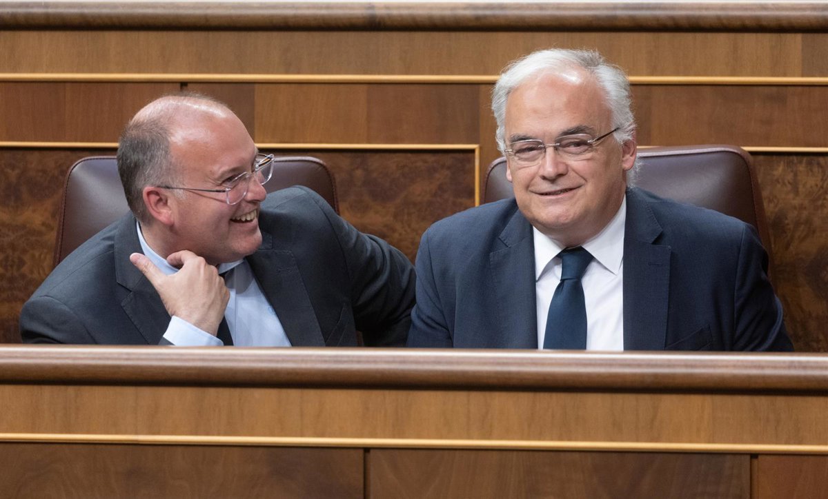 Tellado cree que el socio de Zapatero deja a Sánchez "contra las cuerdas": "El cerco se estrecha sobre 'El Uno'"
