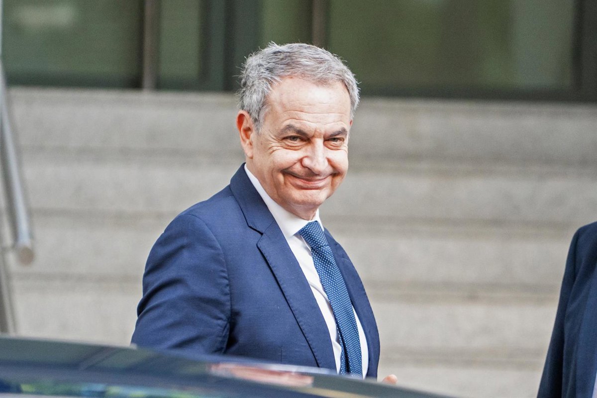 Zapatero atribuye las joyas a un "regalo de cortesía personal" y niega ánimo patrimonial ni intención de defraudar