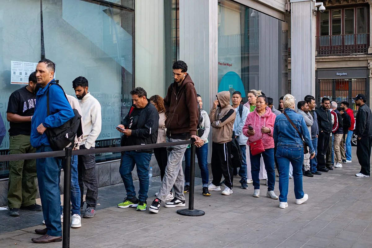 El 42% del empleo creado en los últimos cuatro meses se debe a la regularización de extranjeros