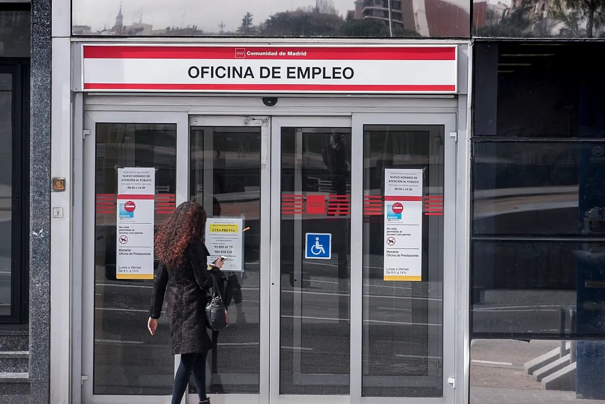 El paro sube en julio hasta más 2,3 millones de desempleados con récord de afiliación por el empleo entre extranjeros