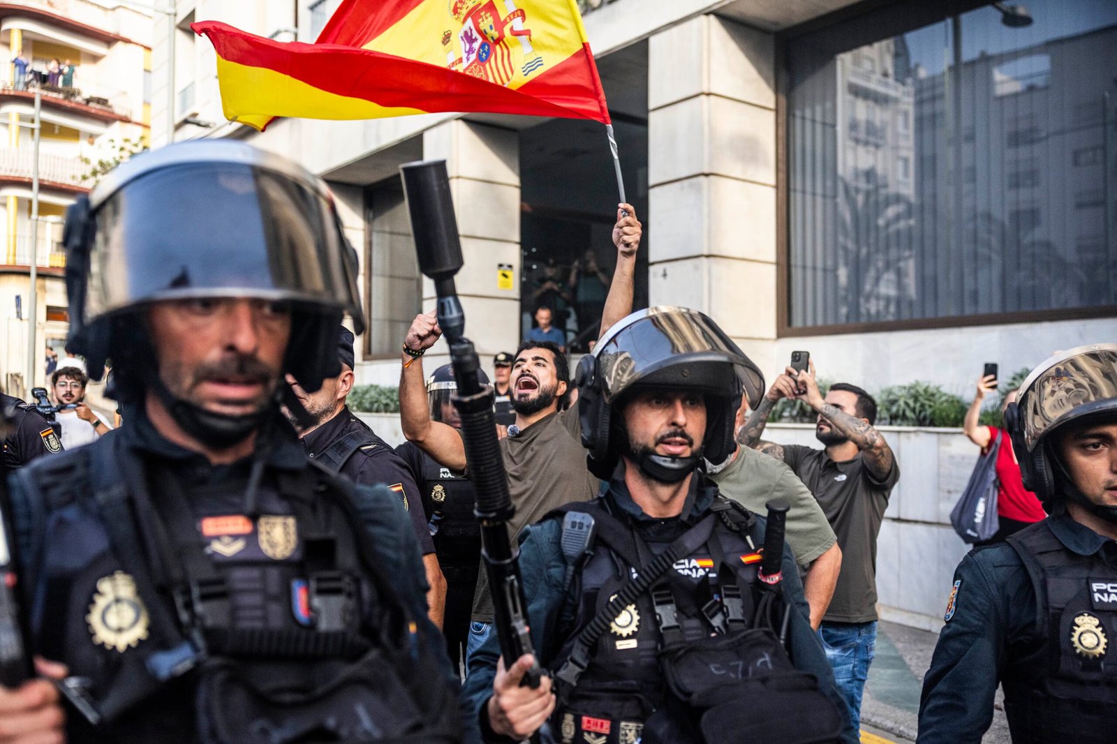 Unas horas en Ceuta con Alvise Pérez, Vito Quiles y Rubén Gisbert